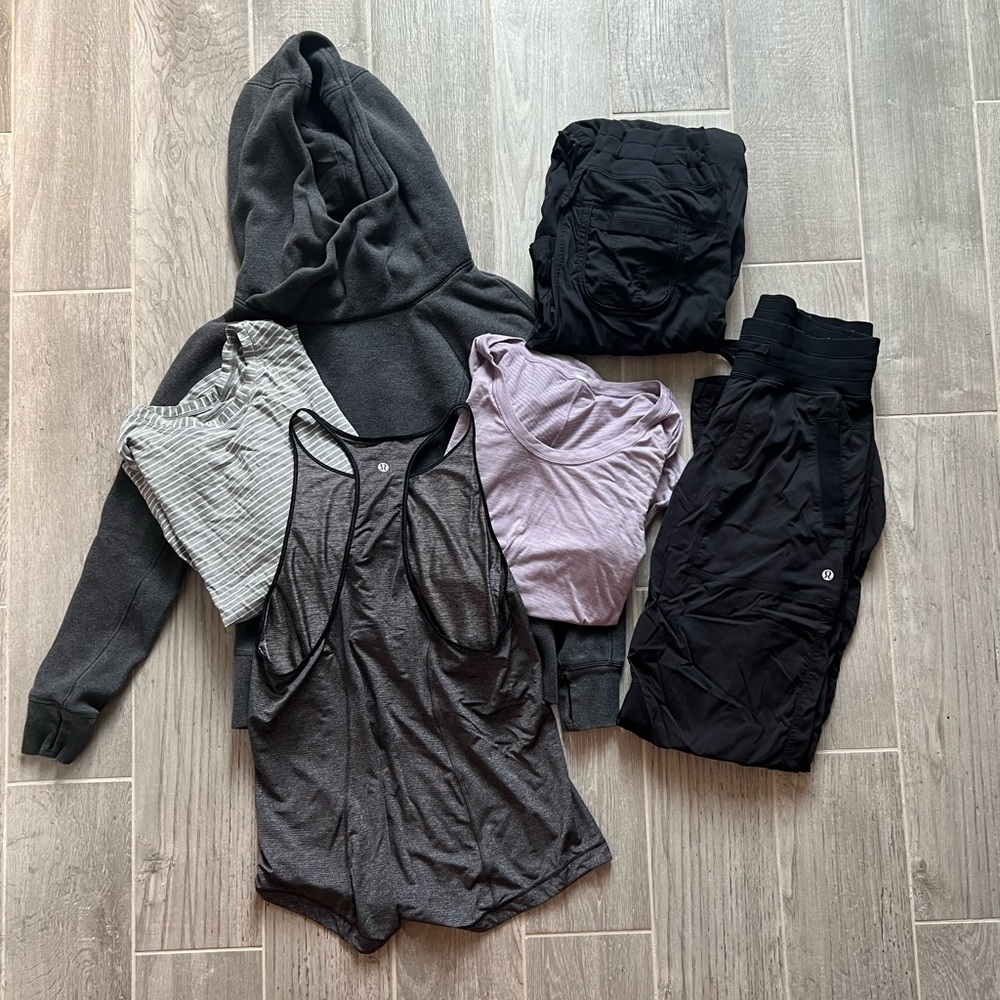 Lululemon Bundle sizes 4/6